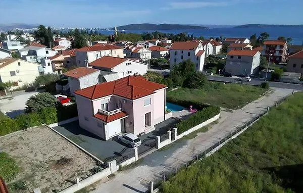 Giulietta Villa