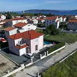 Giulietta Villa